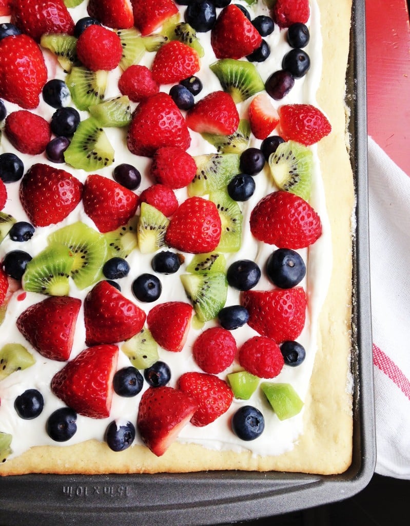 Quick & Easy Fruit Pizza - Recipes To Help You Survive A Heatwave