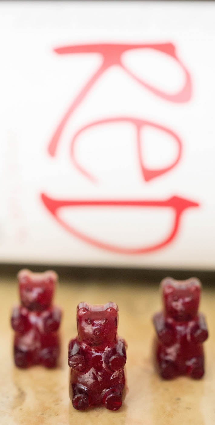 Red Wine Gummy Bears - An easy recipe to make red wine, white wine, or rosé gummy bears.