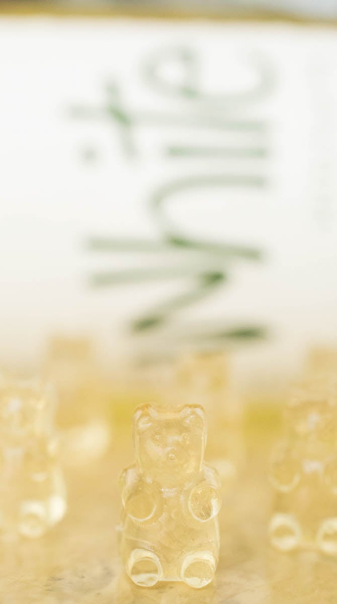 Learn how to make white wine gummy bears with this easy to follow wine gummy bear recipe.