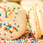 We celebrate our 2nd birthday by making these funfetti birthday macarons