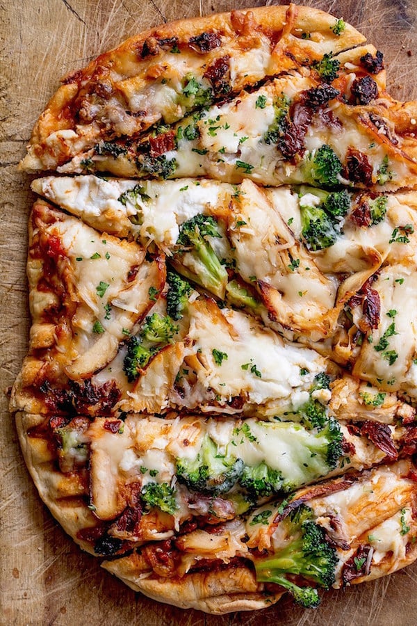 Summer Recipes for the Grill - Grilled Chicken Sundried Tomato Pizza