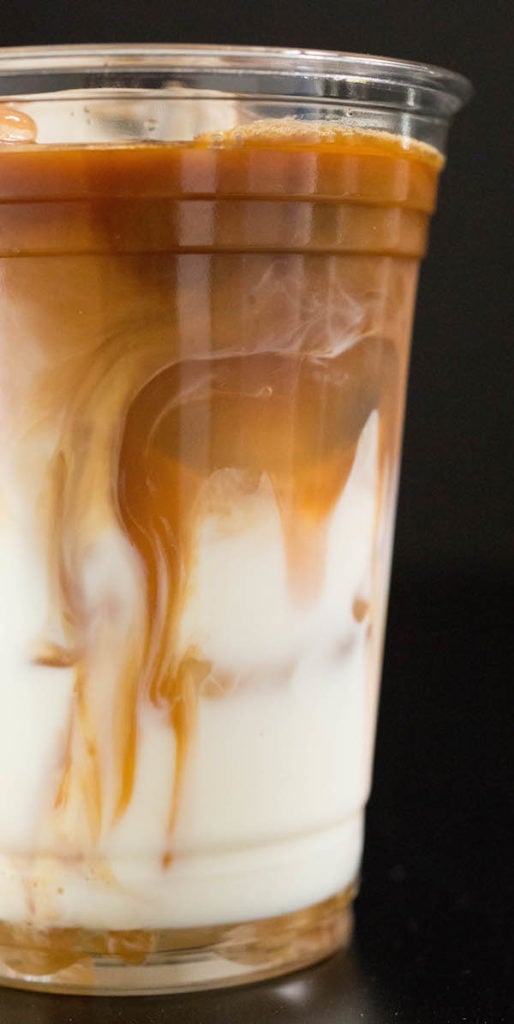 Iced Caramel Macchiato (Starbucks) - Valentina's Corner