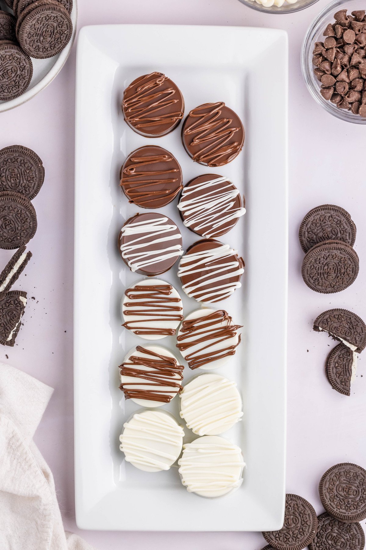 Oreo Sandwich Cookies, White Fudge Covered - 8.5 oz