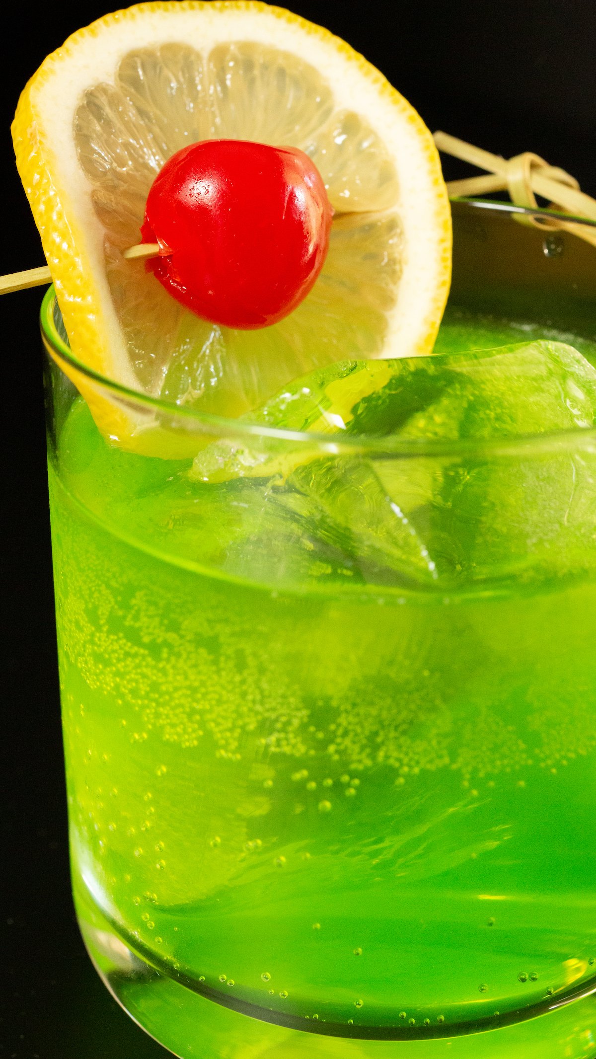 Limoncello Midori Sour Perfect Mixed Drink Recipe